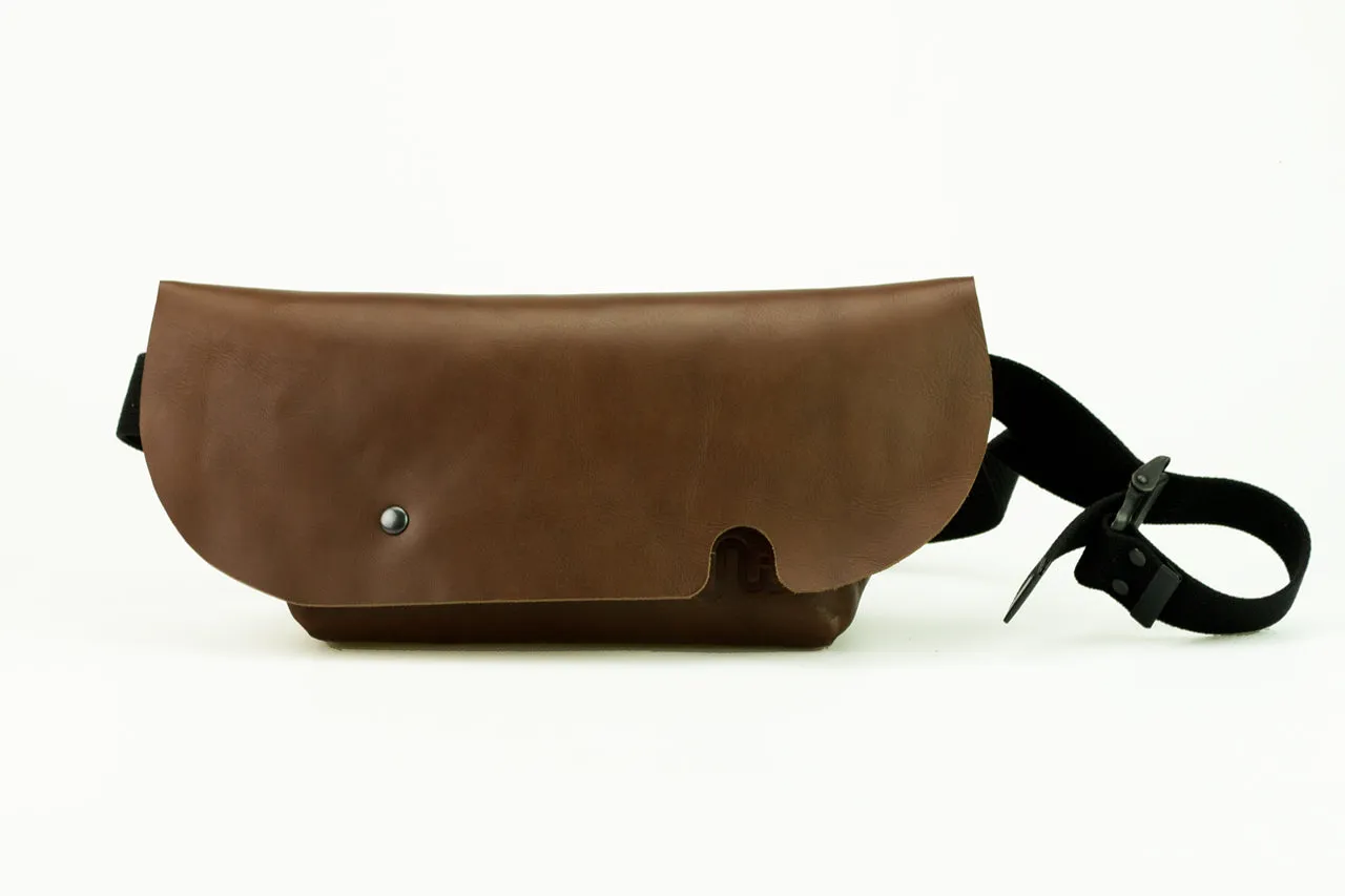 メッセンジャーバッグ (XS)/BROWN-FAS