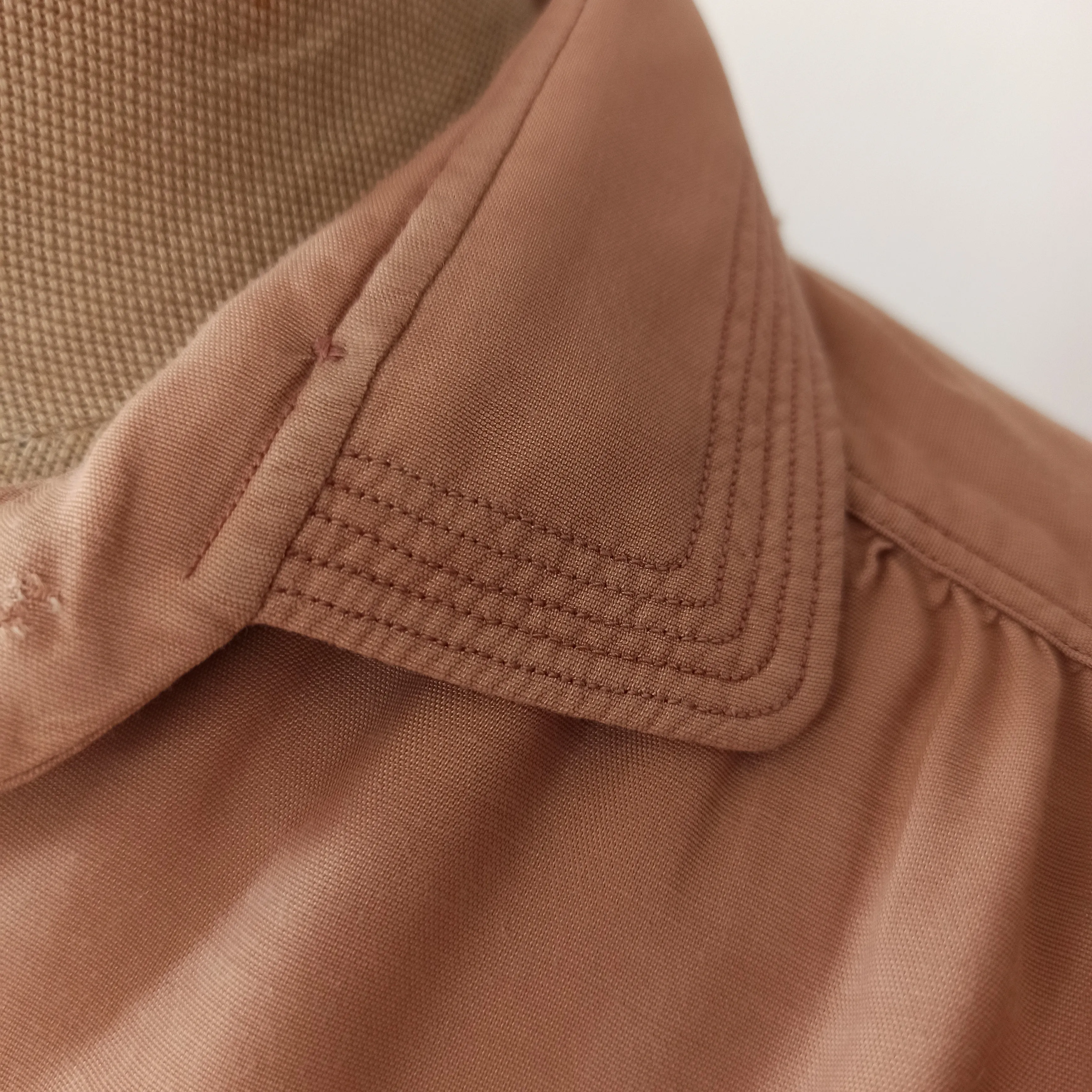1950s - Gorgeous Tan Color Rayon Blouse - W35 (90cm)