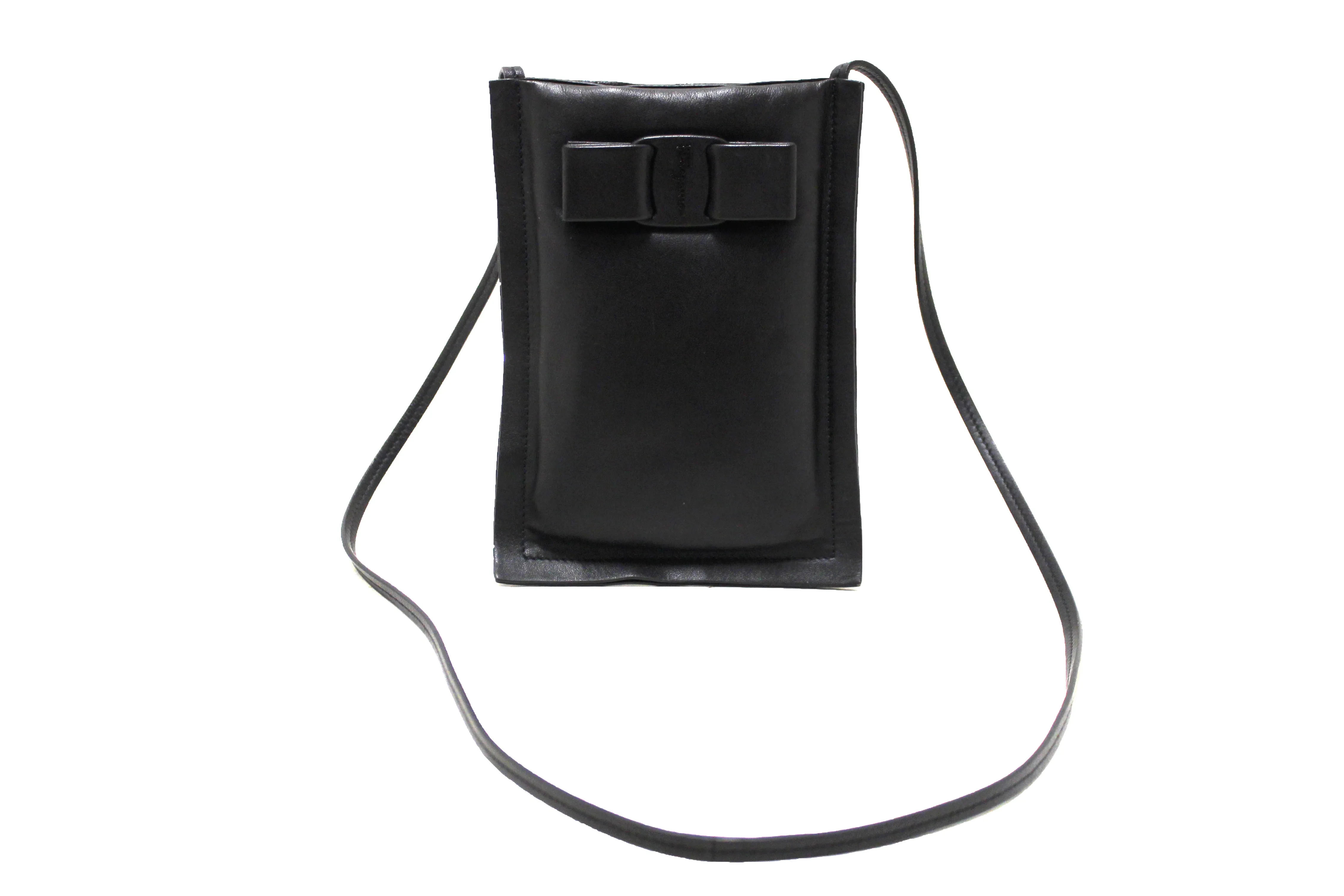 Authentic Salvatore Ferragamo Black Leather Viva Bow Smartphone Case Bag