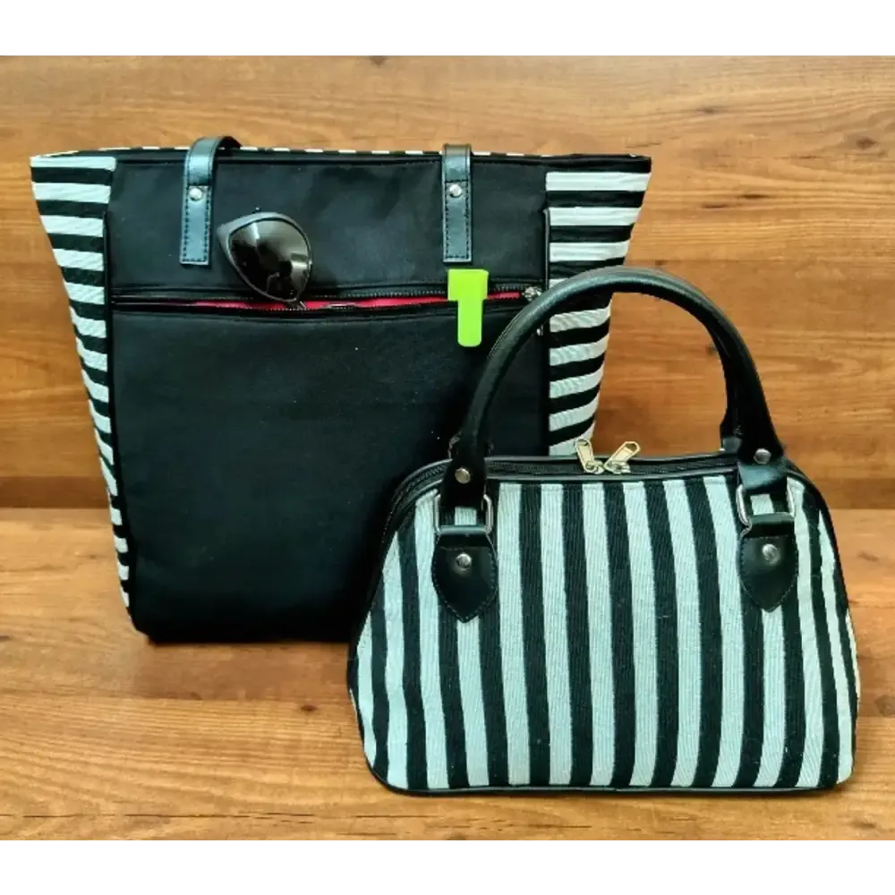 BLACK WHITE HANDBAG COMBO