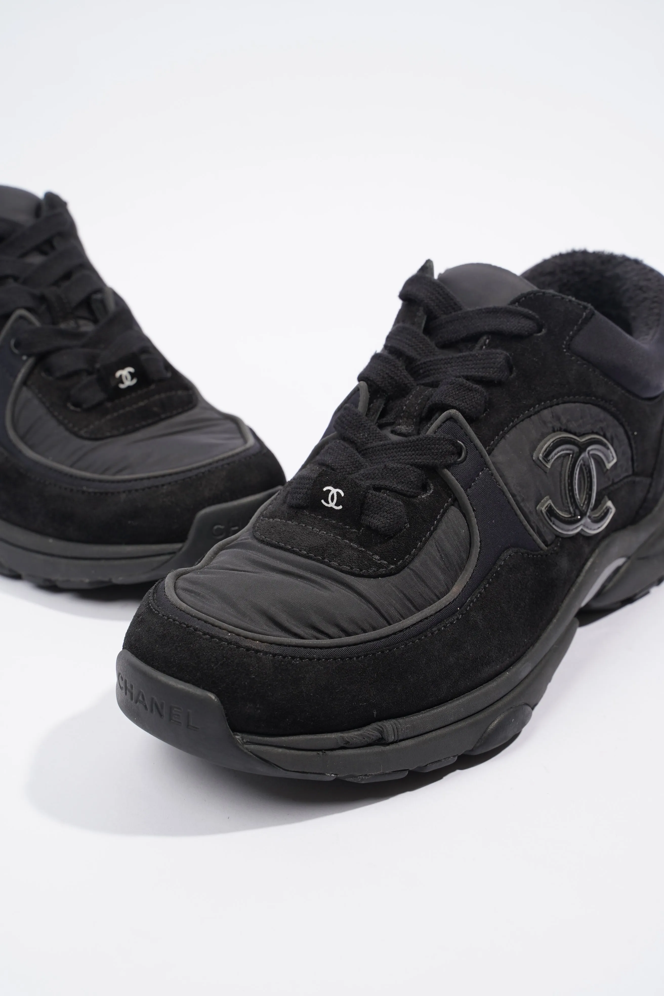 Chanel CC Runner Black Canvas EU 37 UK 4