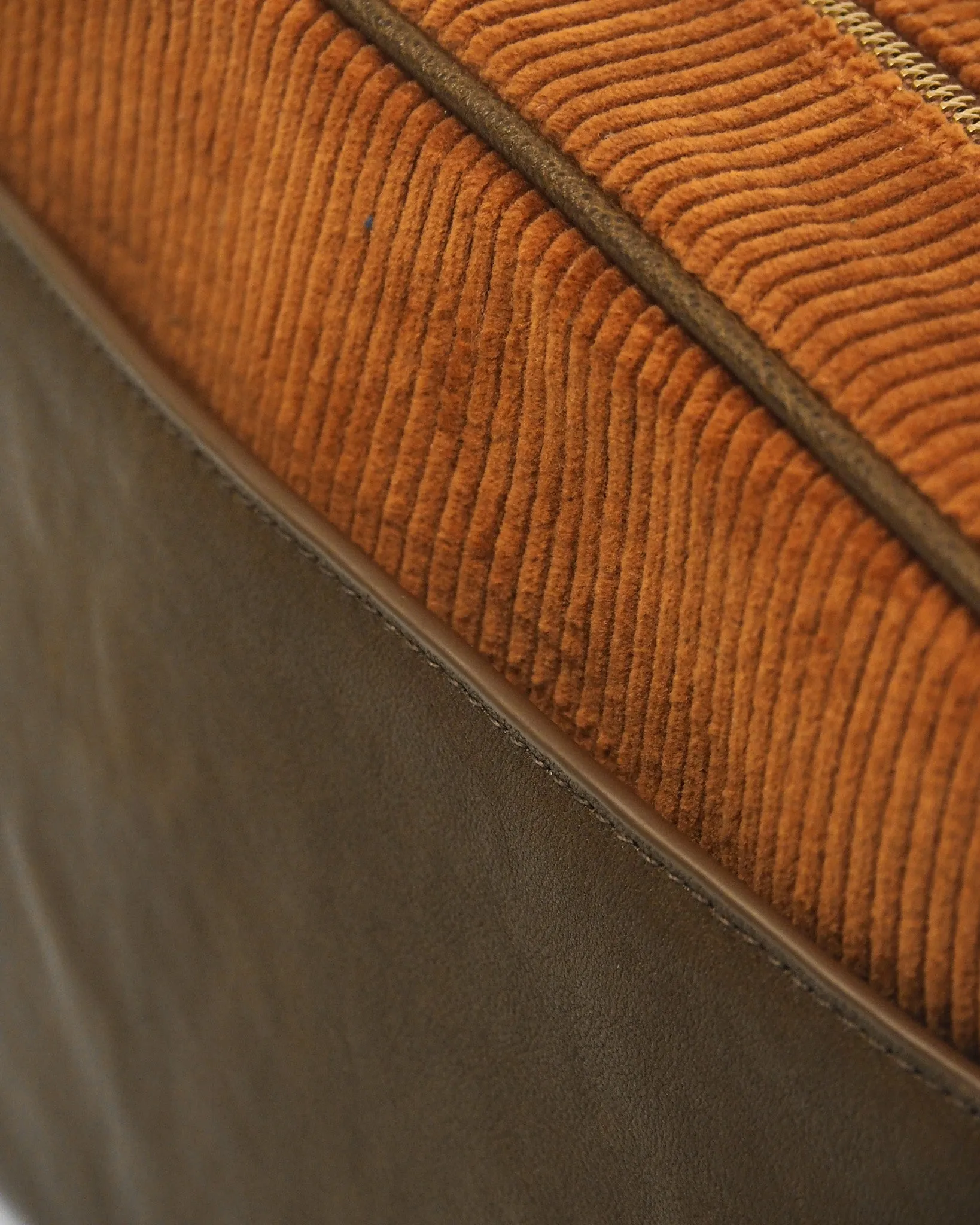 Corduroy Roamer Messenger (Umber/ Khaki)