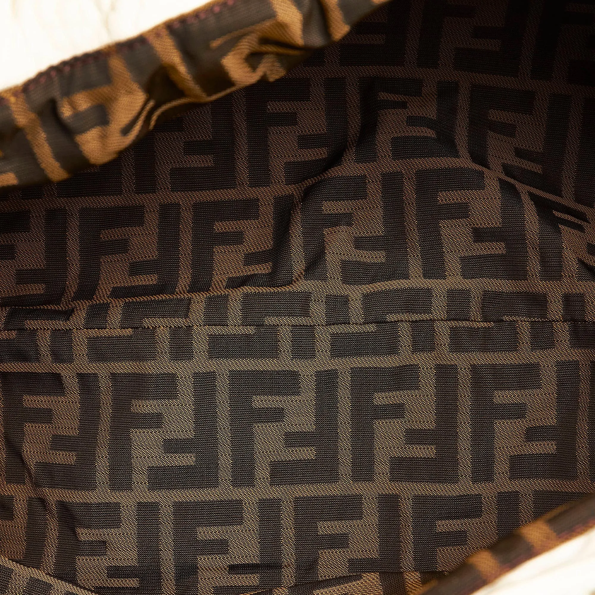 Fendi Spy Leather Handbag (SHG-31889)