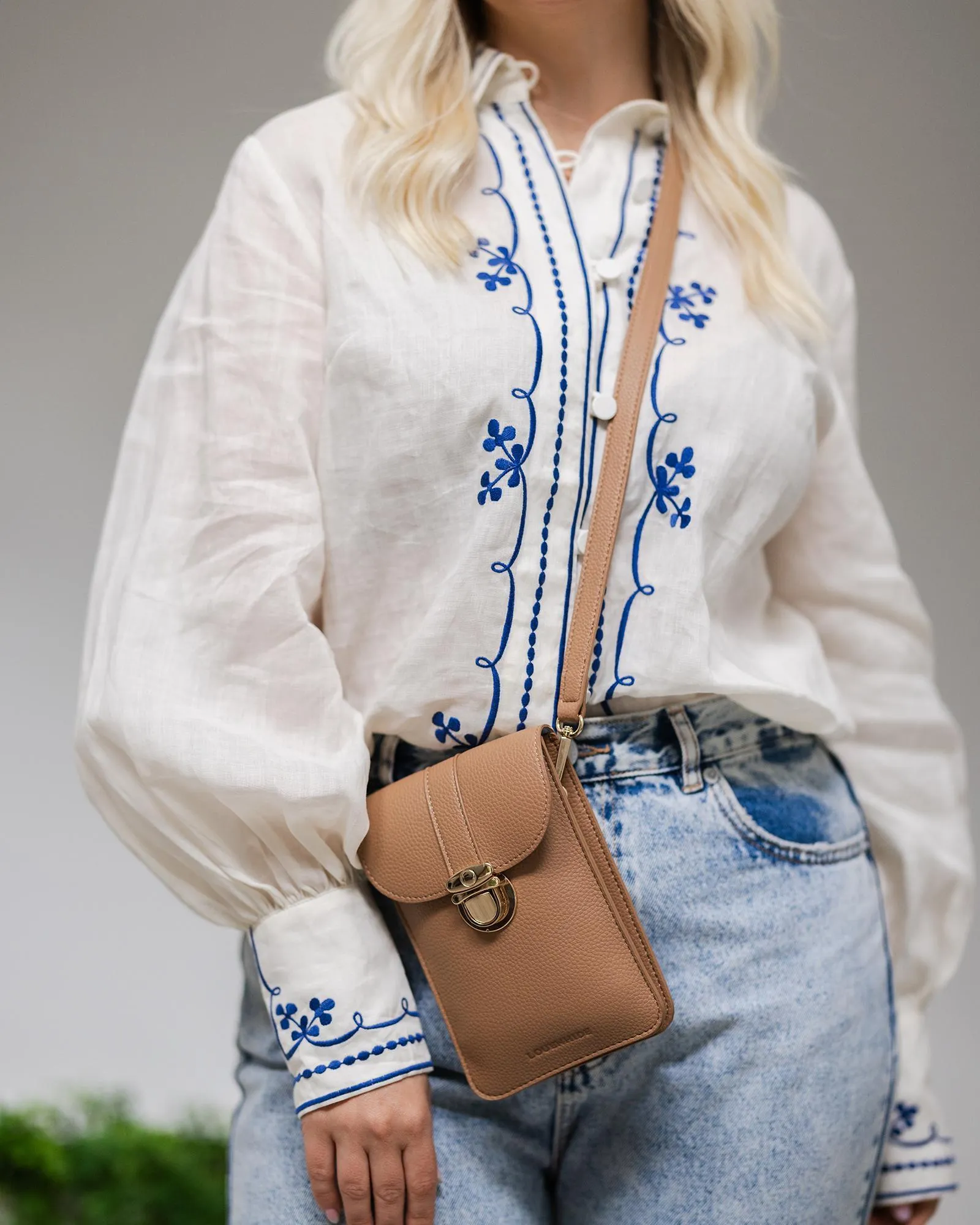 Fontaine Phone Crossbody Bag