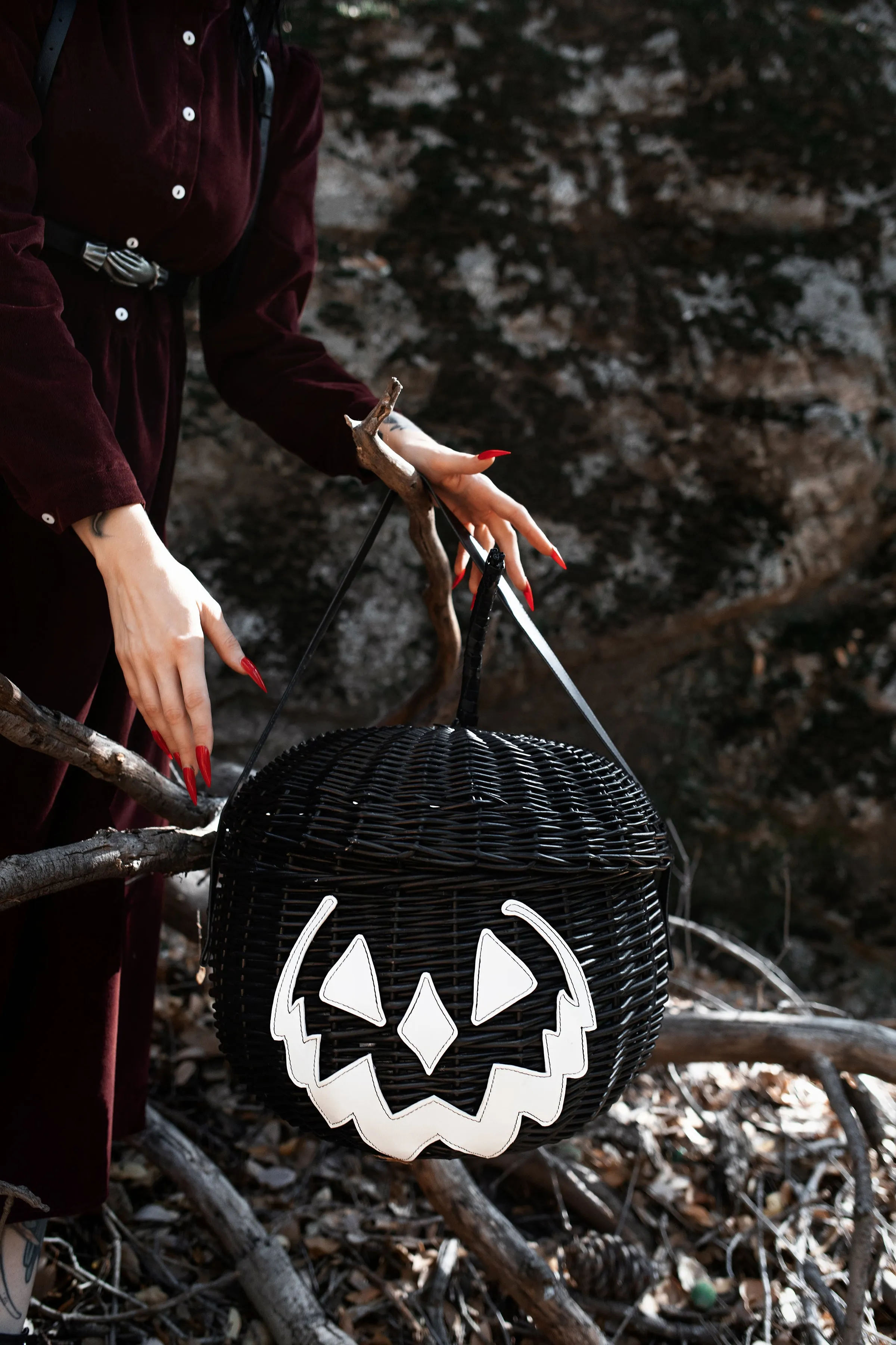 Haunted Hallows Picnic Basket (Black)
