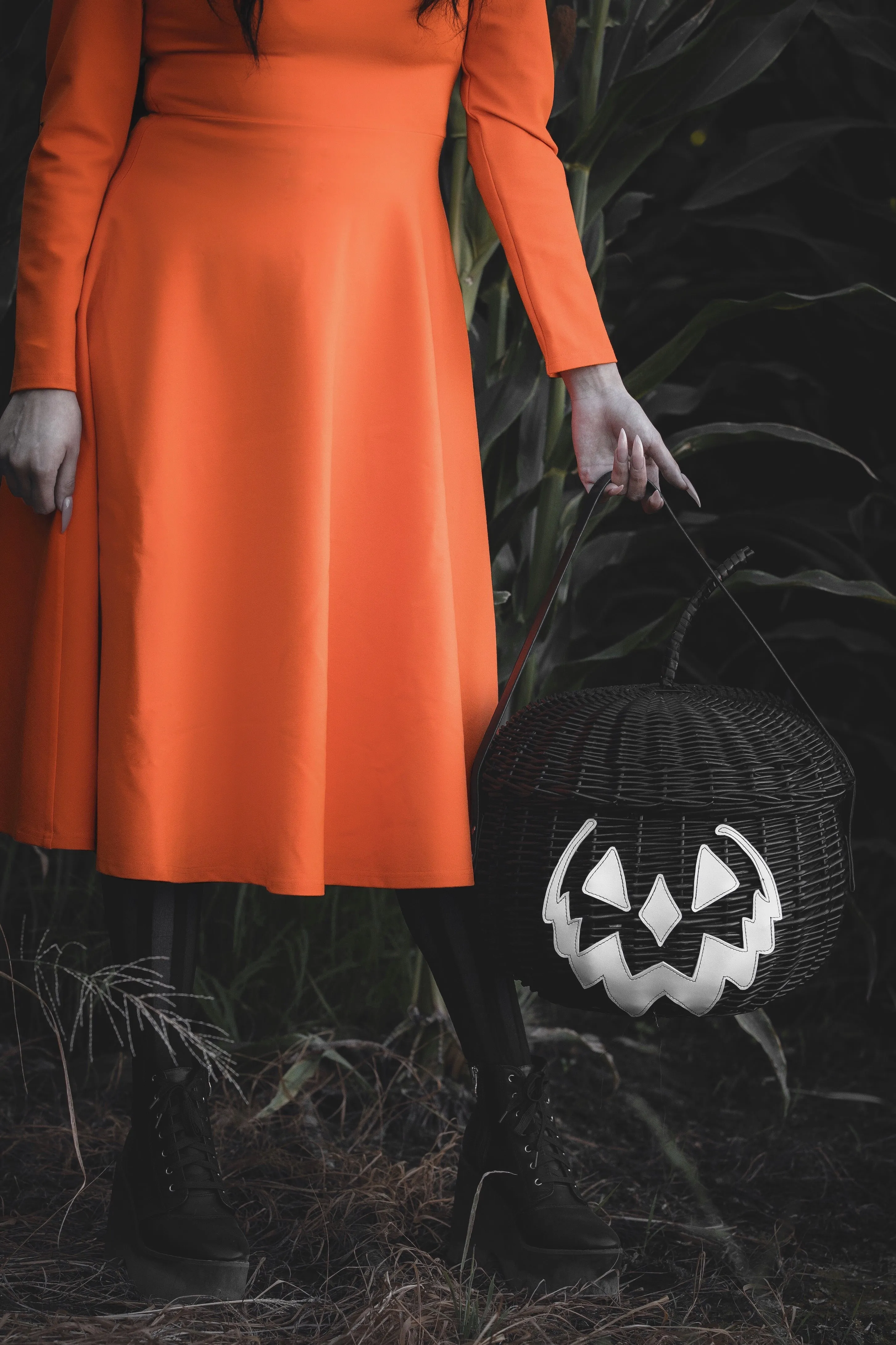 Haunted Hallows Picnic Basket (Black)