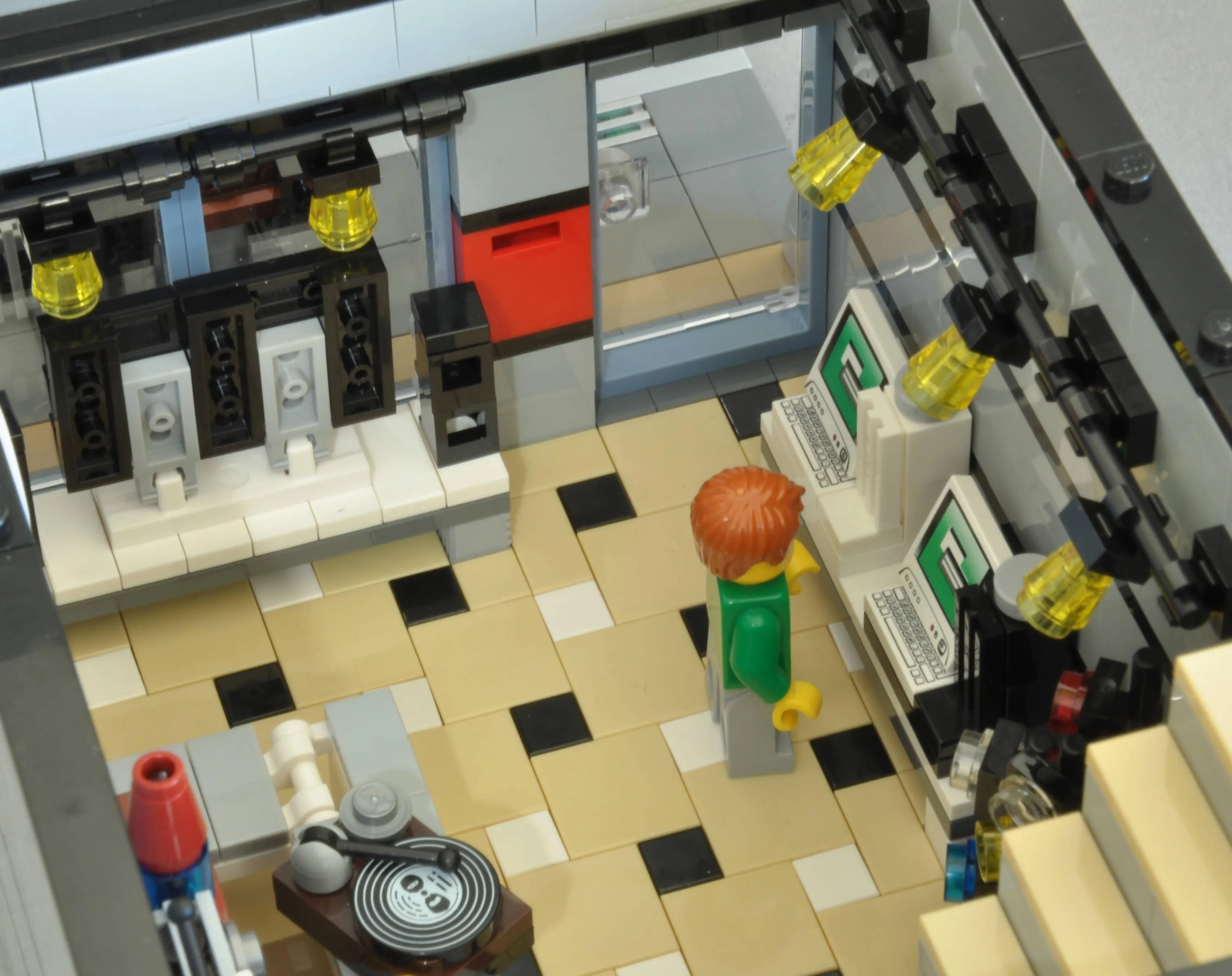 Modular Book Store and Electronic Store
