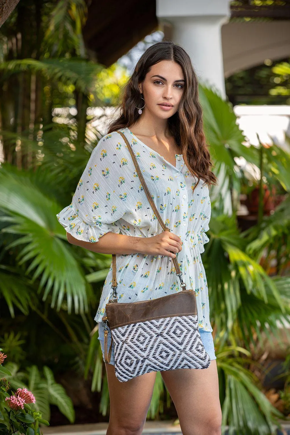 Sine Qua Non Small Crossbody