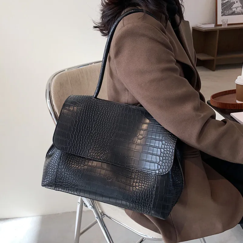 Tahlia - Messenger Bag